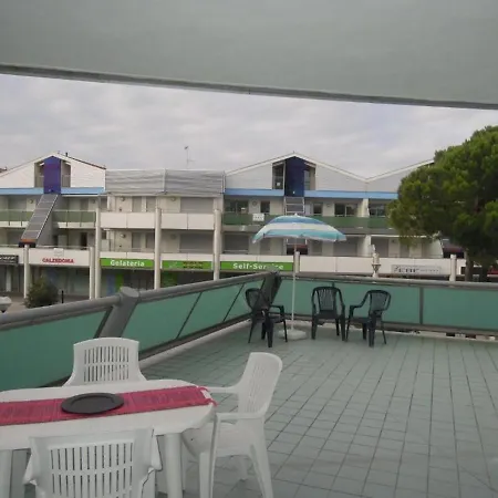 Apartment Luminous Beachside Flat - Beahost Bibione