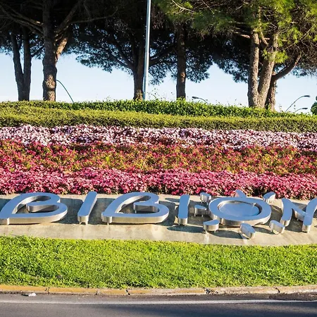Luminous Beachside Flat - Beahost Apartment Bibione