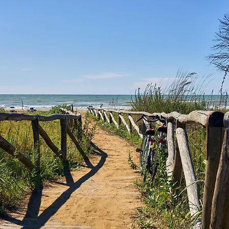 Luminous Beachside Flat-beahost Apartmán Bibione